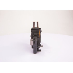  reguliatorius, kintamosios srovės generatorius